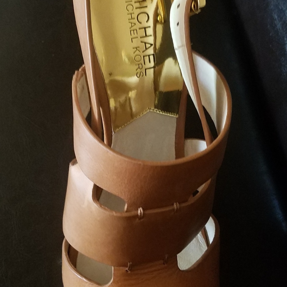 Shoes - Picture 3 of 3